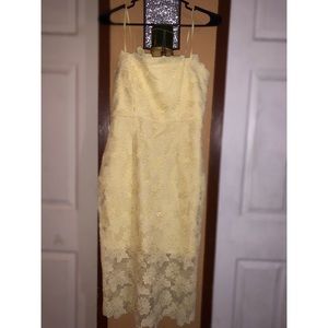Yellow lace dress!